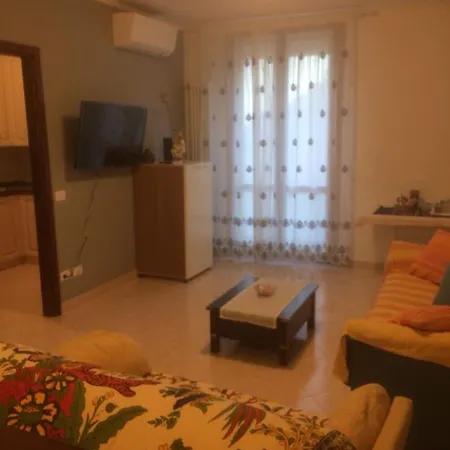 terrazza sul mare e parcheggio Appartamento